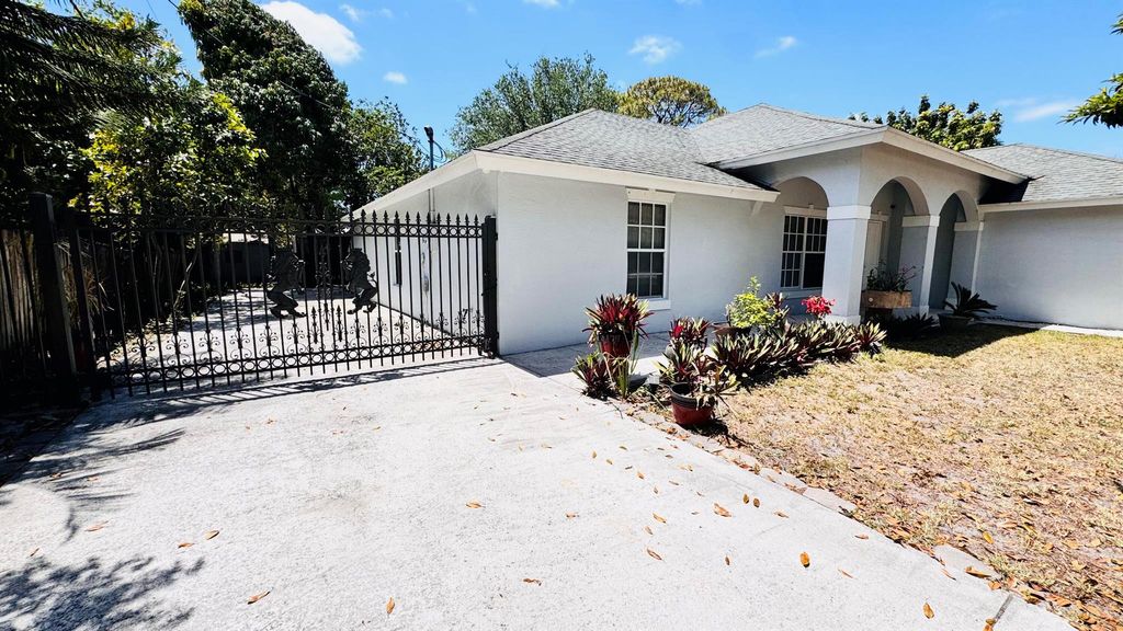 Photo of 6030 Eberts Street, Jupiter, FL 33458 (MLS # R11087412)