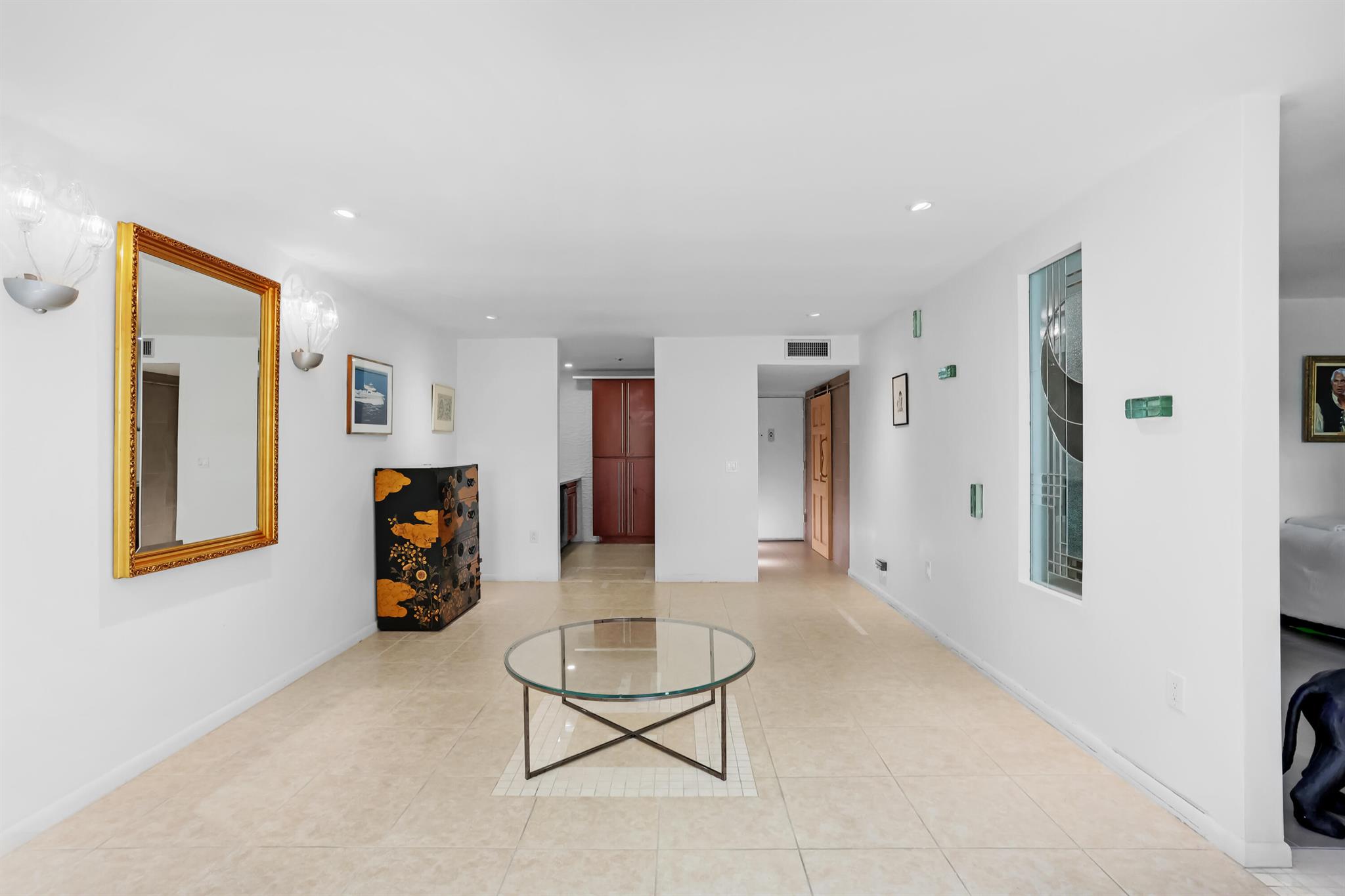 1516 S Lakeside Drive 106