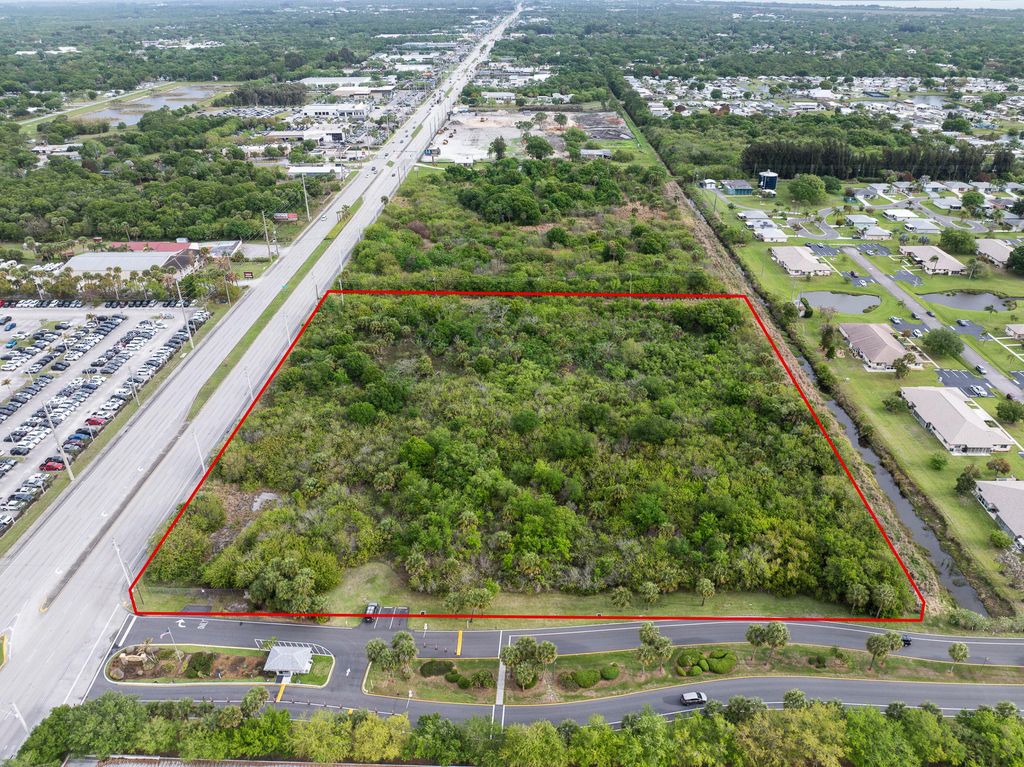 Photo of 5800 S Us Highway 1, Fort Pierce, FL 34982 (MLS # B26015627)