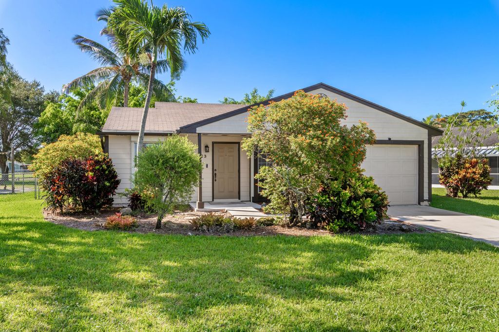 Photo of 5423 Courtney Circle, Boynton Beach, FL 33472 (MLS # R11114802)