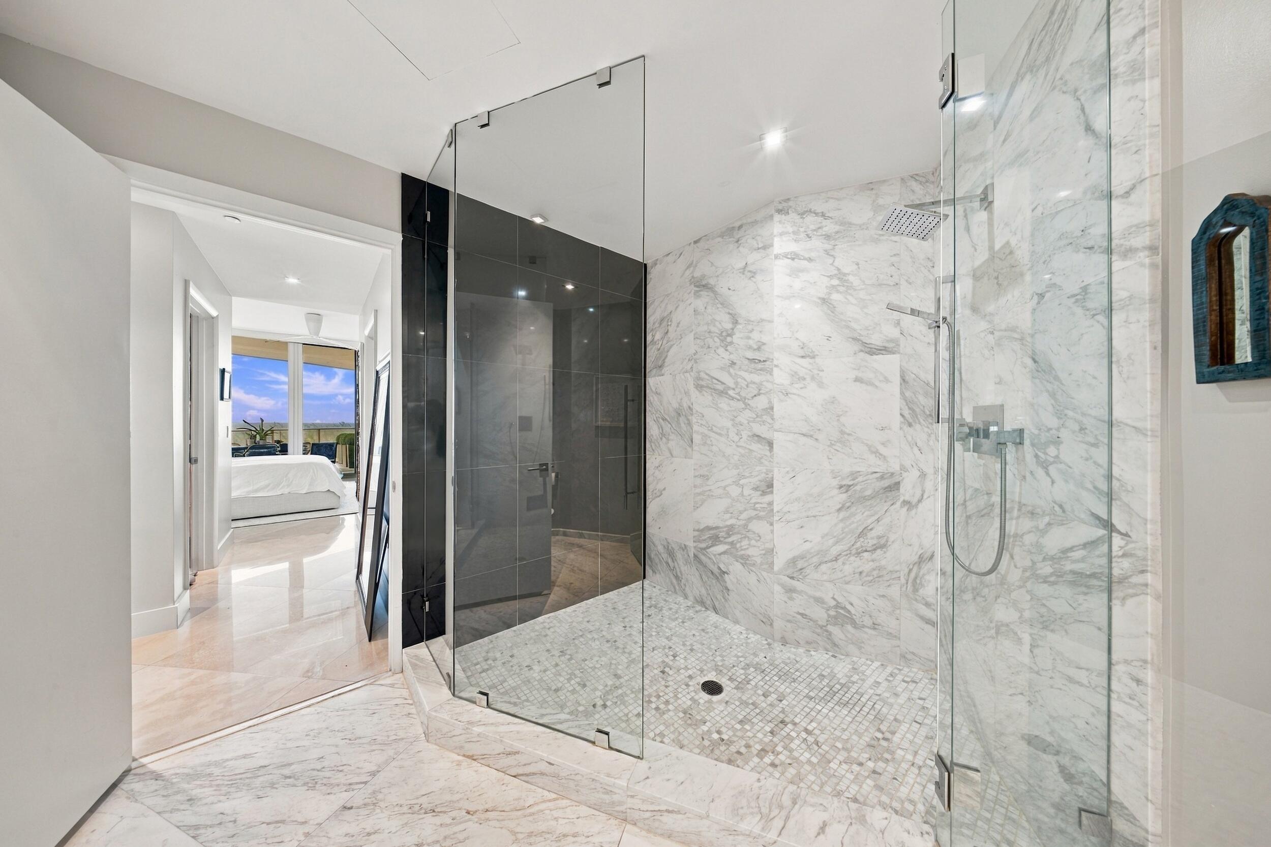 701 N Fort Lauderdale Beach Boulevard 704, Fort Lauderdale, FL, 33304/$1,999,900 3 701 N Fort Lauderdale Beach Boulevard 704