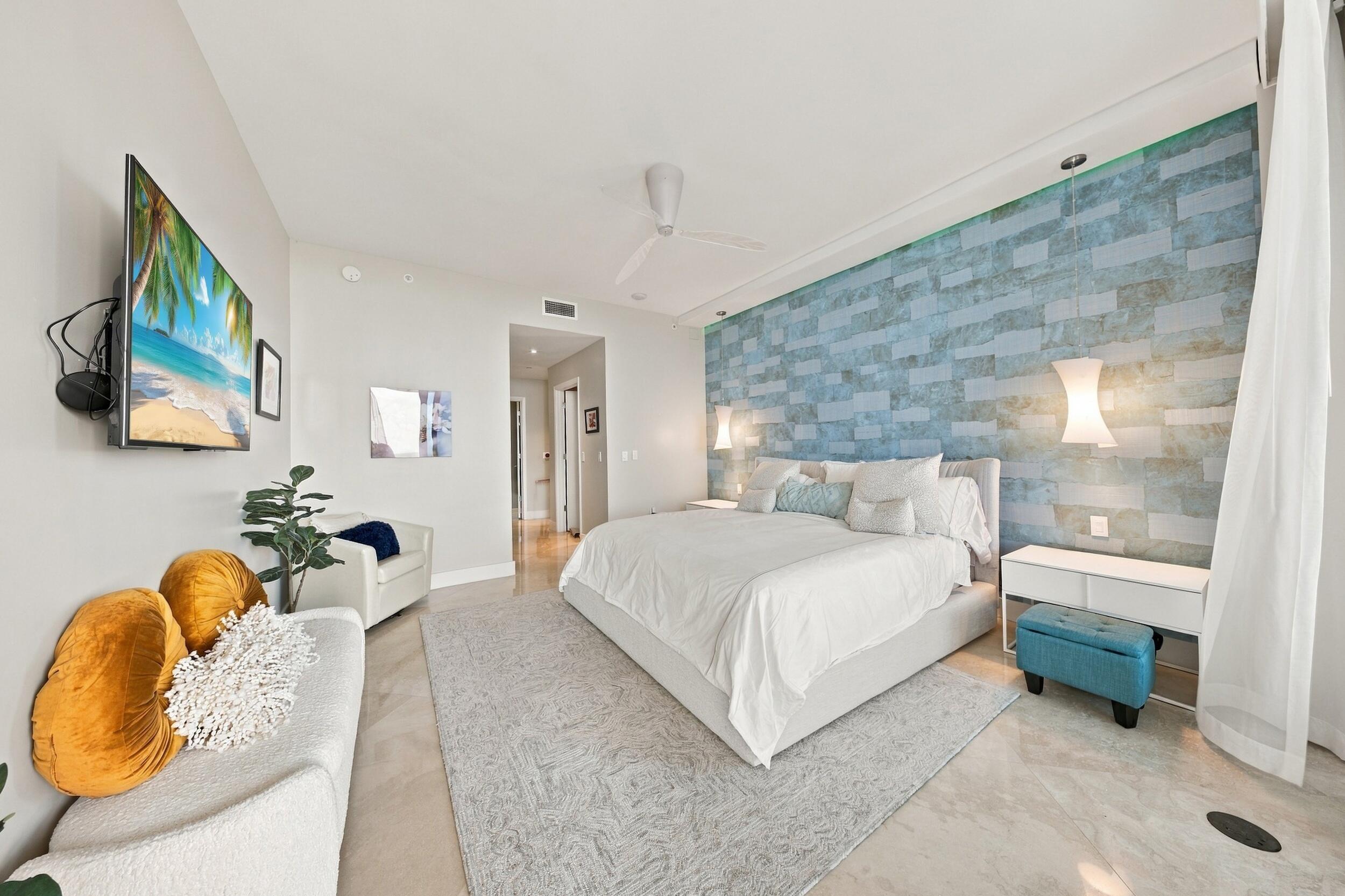 701 N Fort Lauderdale Beach Boulevard 704