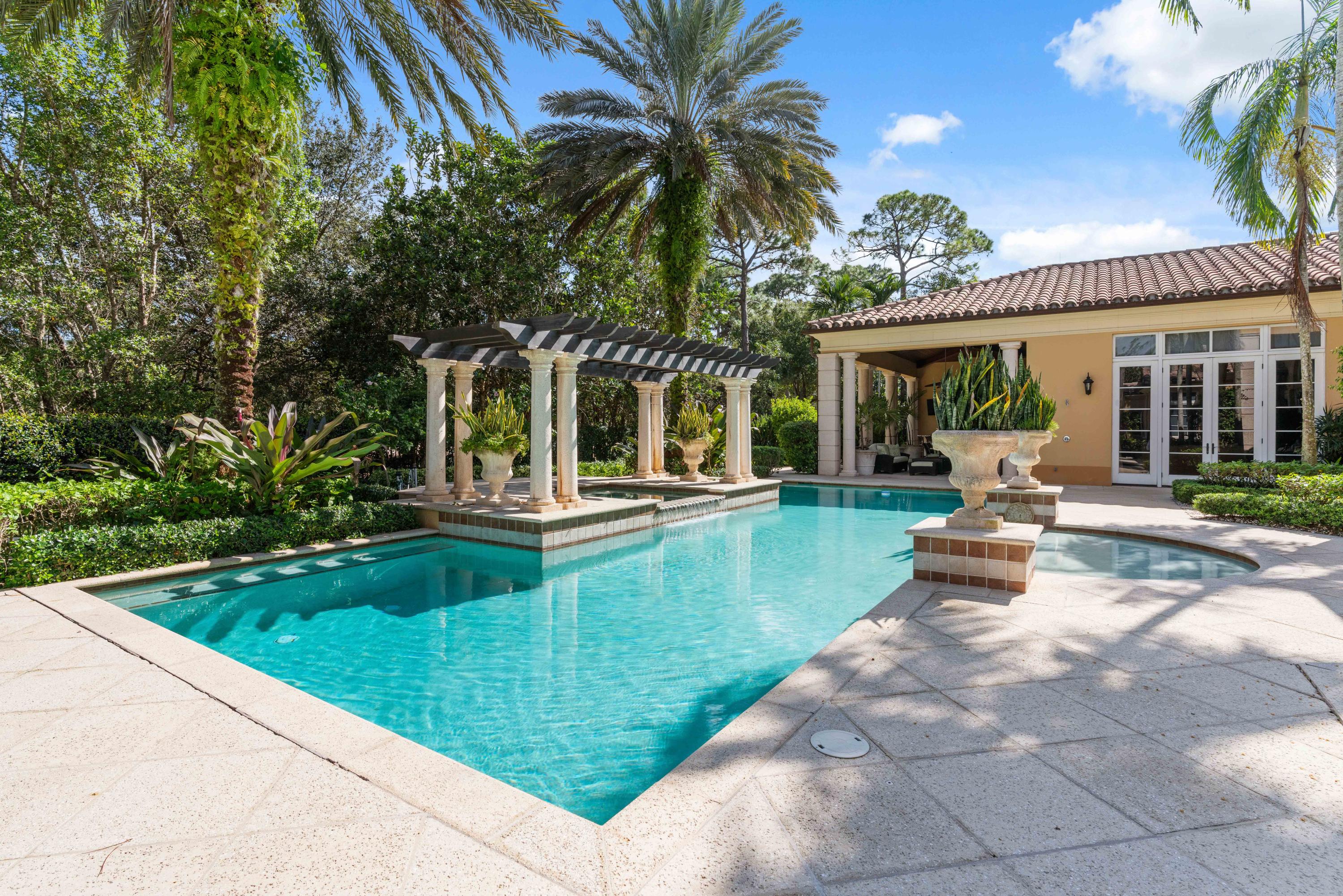 OLD PALM 4 - Residential