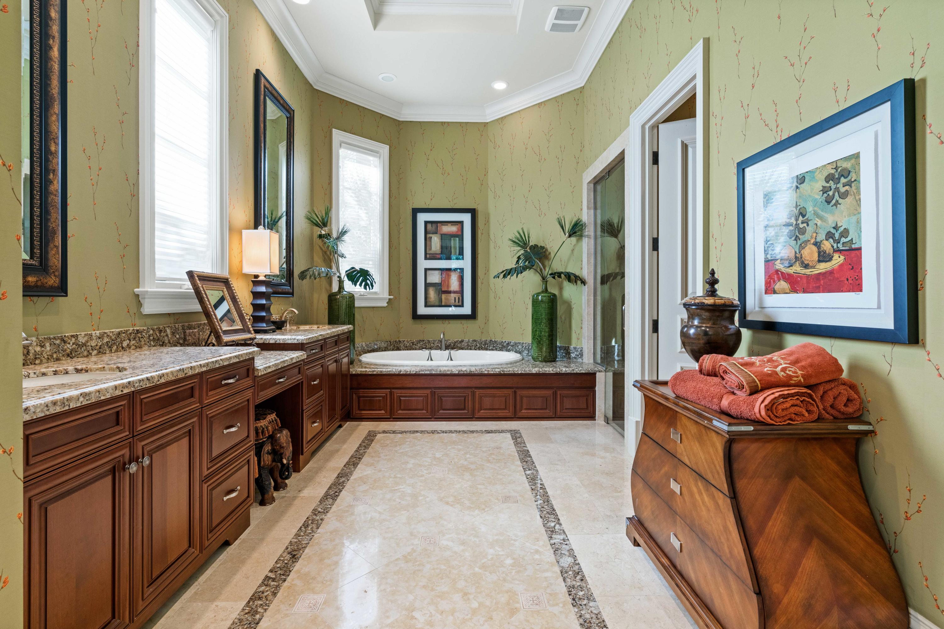 OLD PALM 4 - Residential