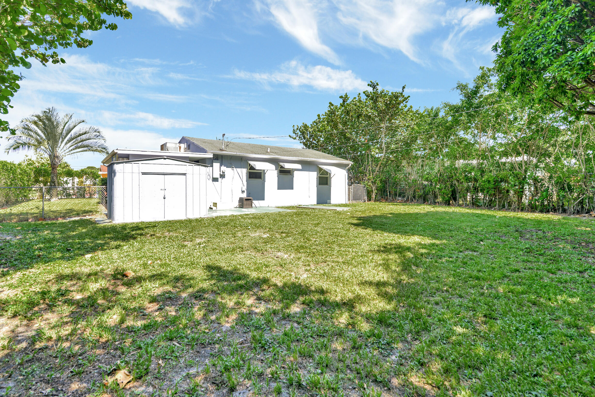 LYNNWOOD HOMESITES - Residential Lease