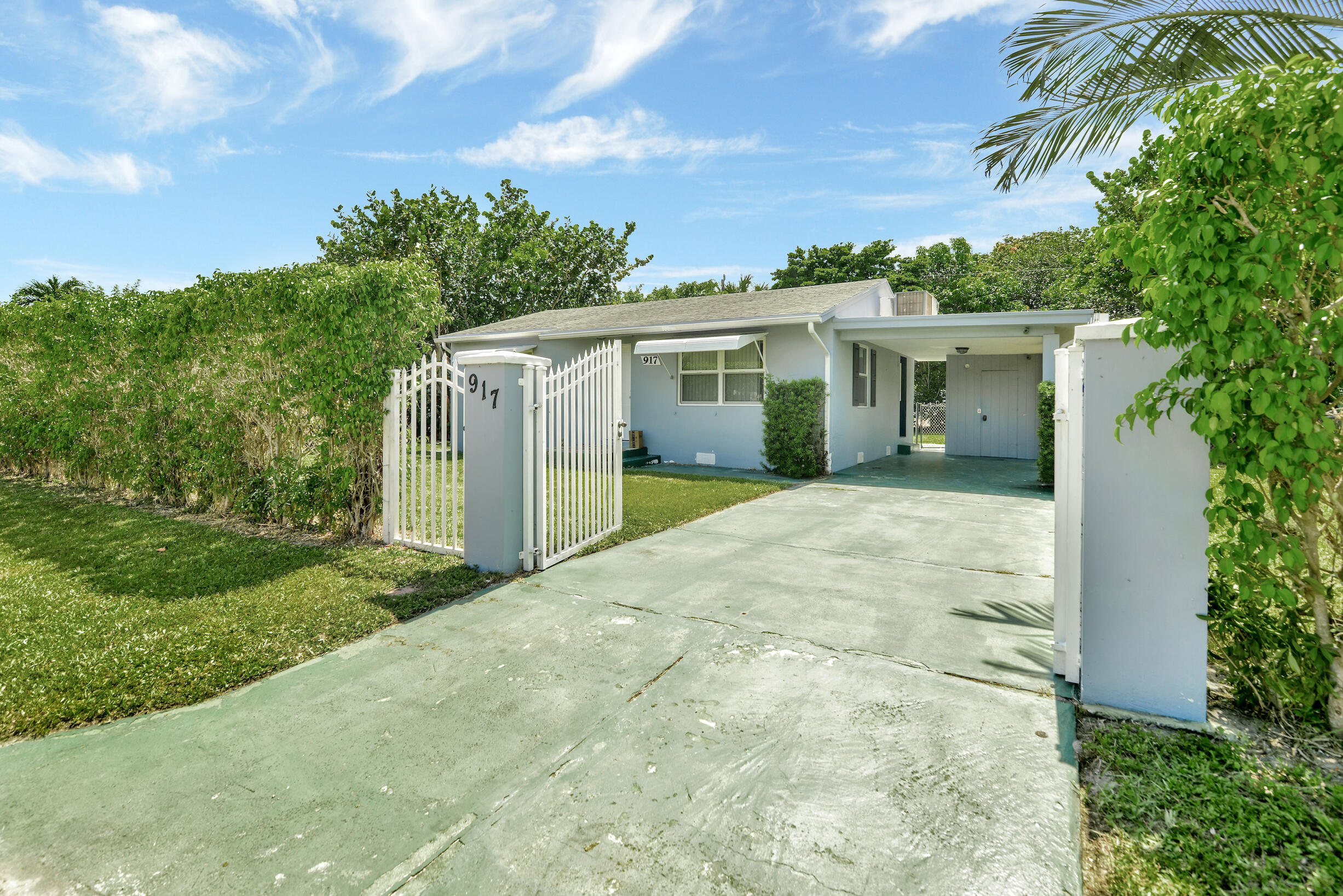 LYNNWOOD HOMESITES - Residential Lease