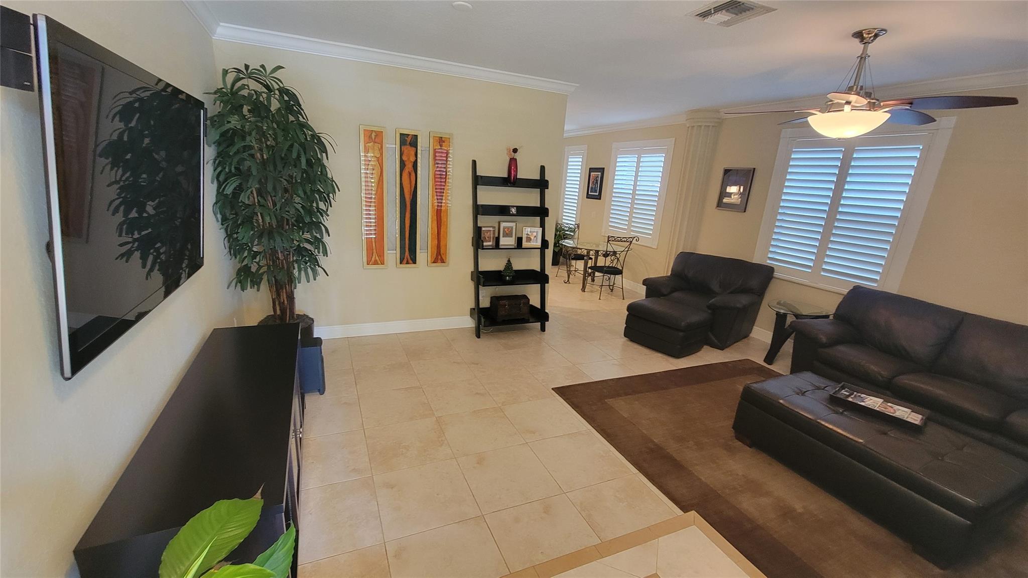 607 SW 5th Ave