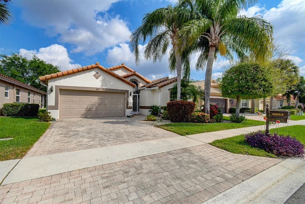 Photo of 6853 Castlemaine Avenue, Boynton Beach, FL 33437 (MLS # R10873734)