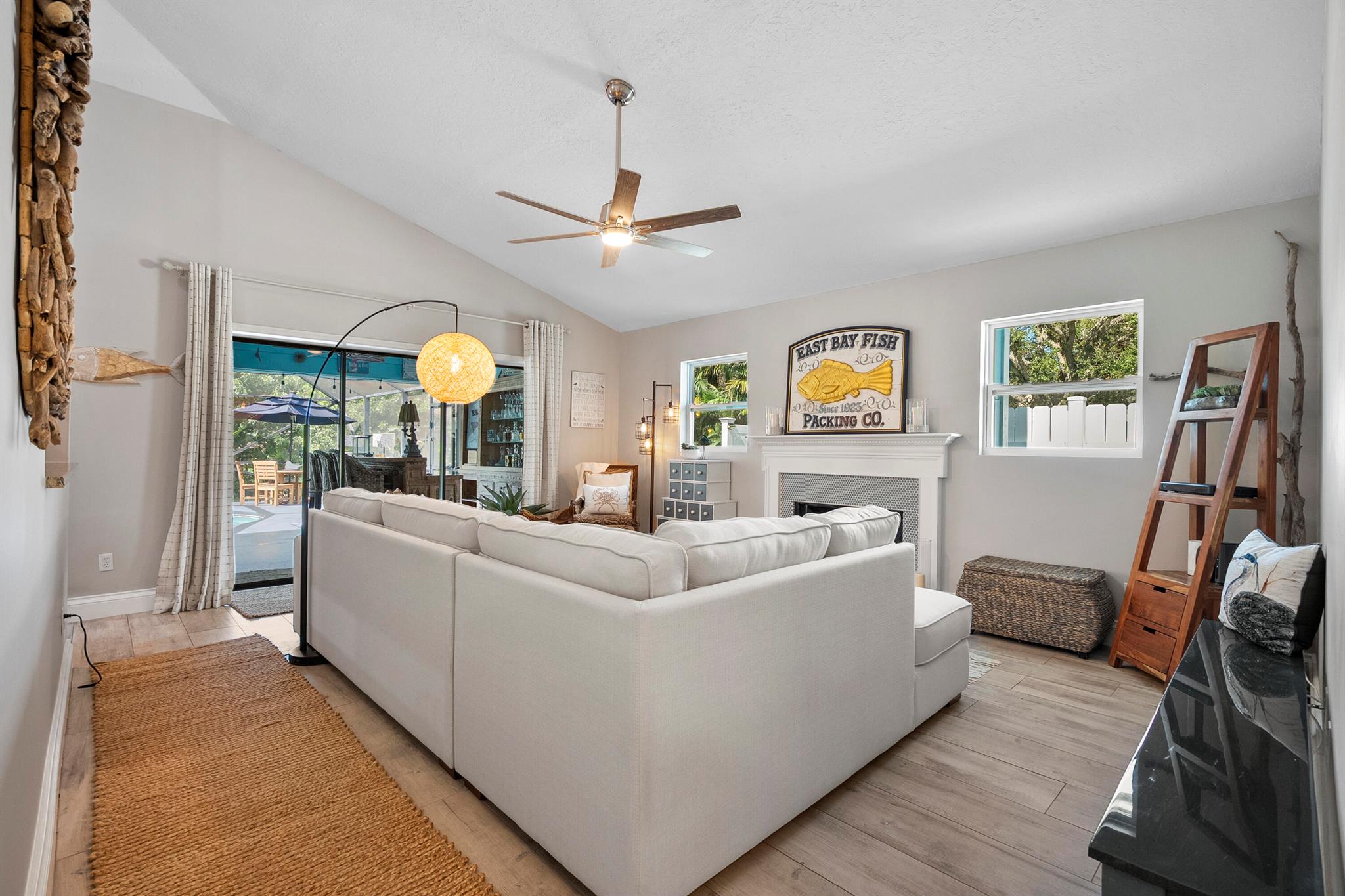 SABAL PALM ESTATES (AKA T - Residential