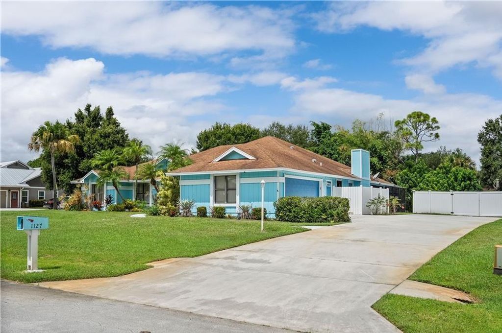 Photo of 1127 SW Catalina Street, Palm City, FL 34990 (MLS # R11130559)