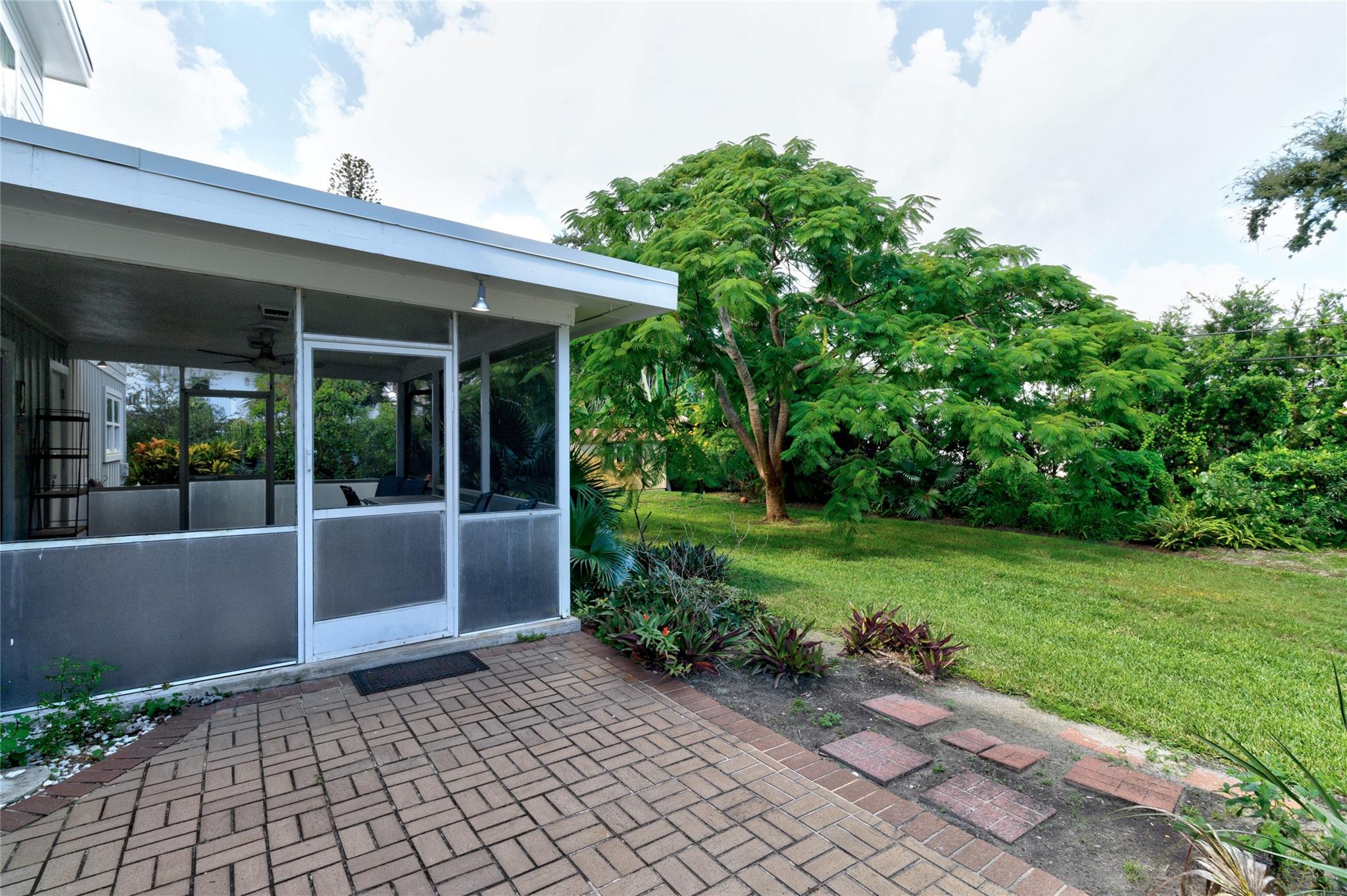 River Oaks Estates - Residential