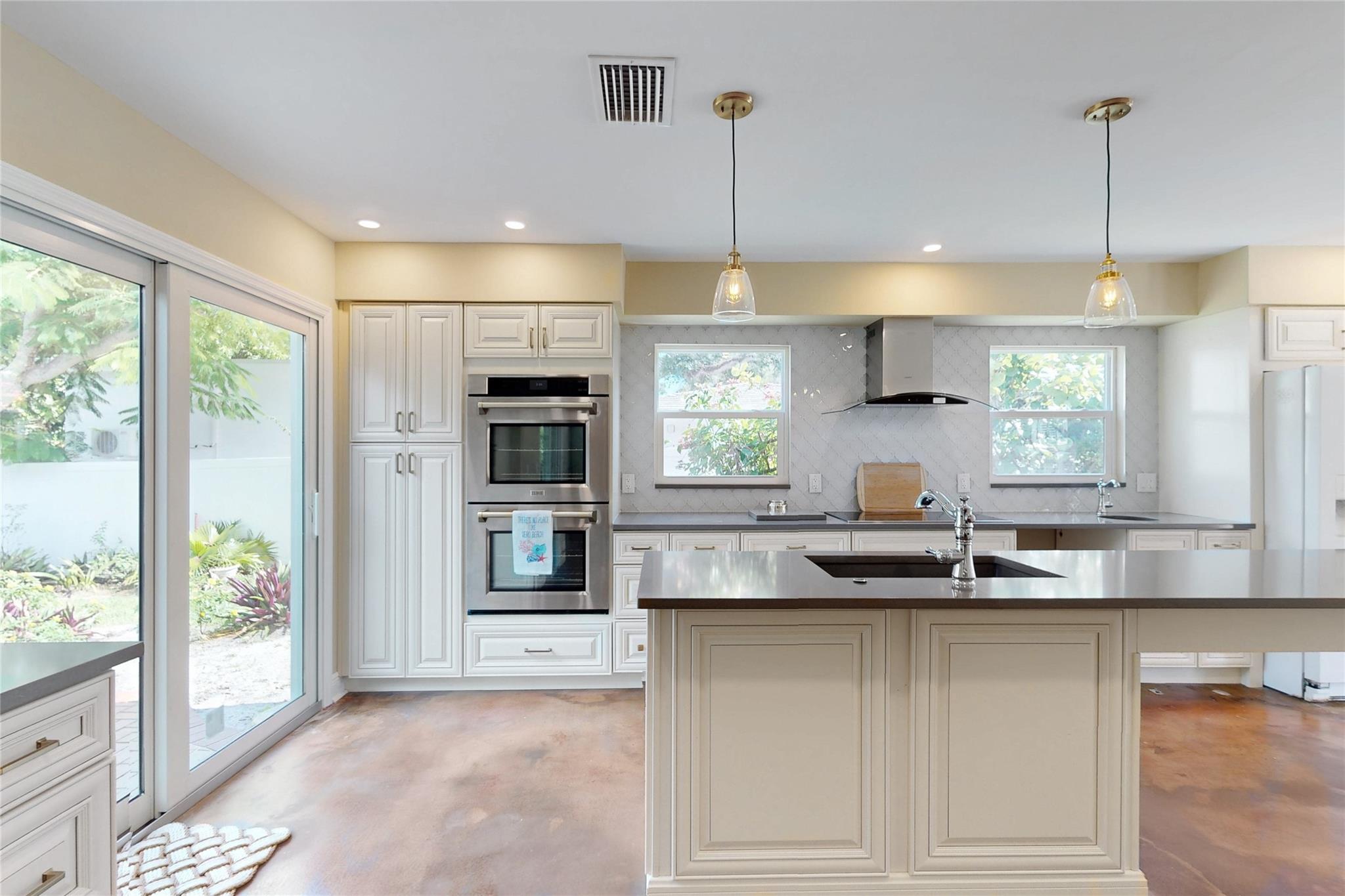 River Oaks Estates - Residential