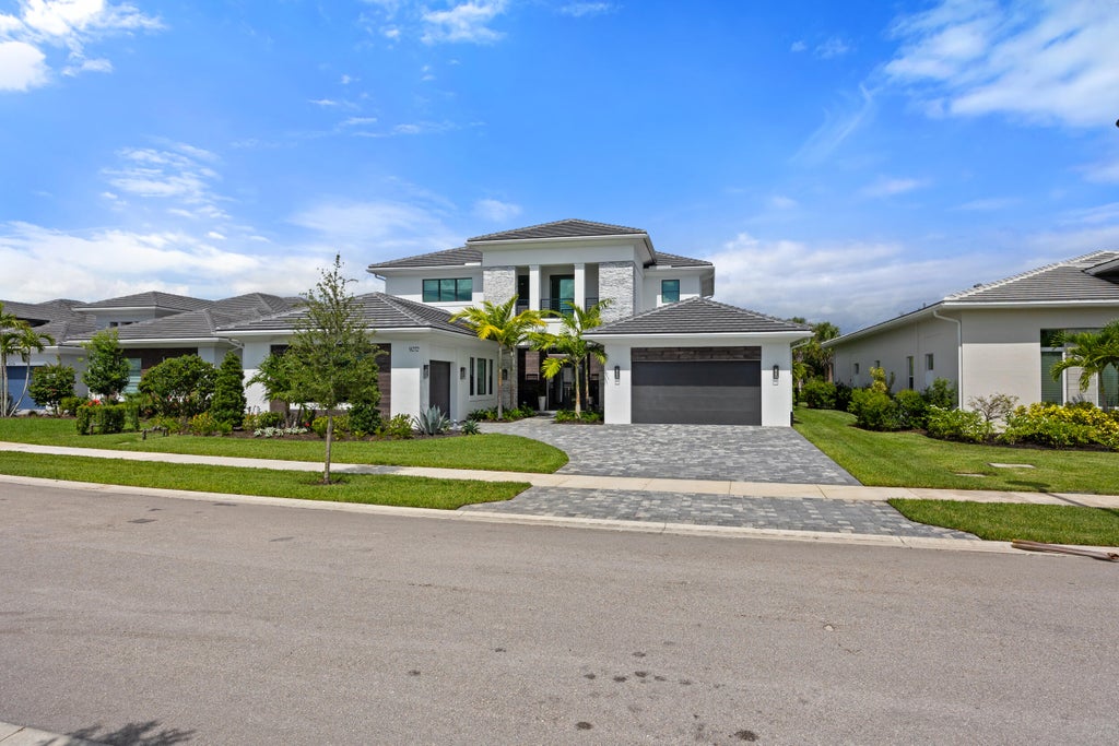 Photo of 9272 Coral Isles Circle Circle, Palm Beach Gardens, FL 33412 (MLS # R10999622)