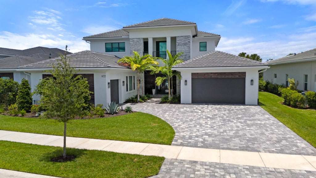 Photo of 9272 Coral Isles Circle Circle, Palm Beach Gardens, FL 33412 (MLS # R10999622)