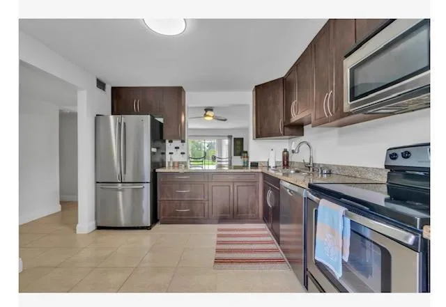 5100 SW 90th Ave