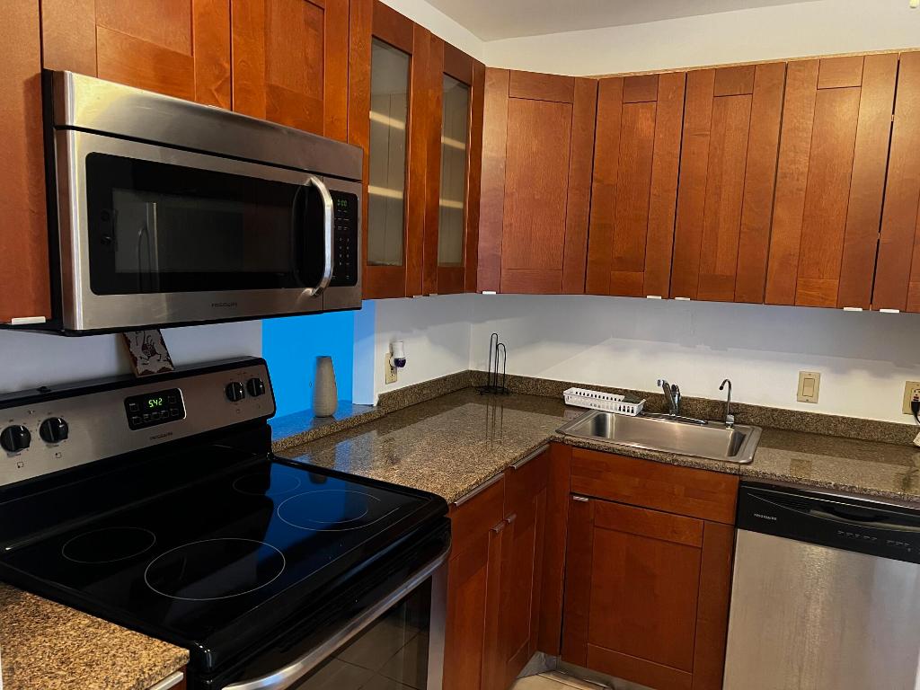 BRAVURA II CONDO - Residential