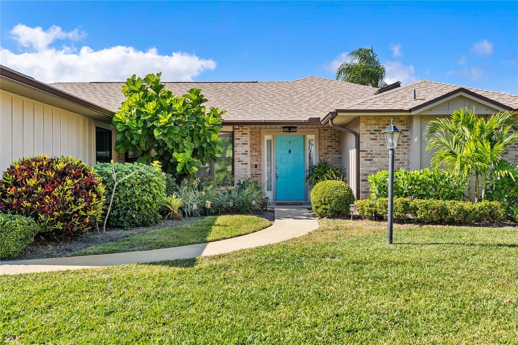 Photo of 345 W Forest Trail, Vero Beach, FL 32962 (MLS # F10550996)