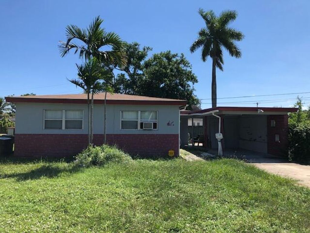 Photo of 3240 SW 17th Street, Fort Lauderdale, FL 33312 (MLS # R10748666)