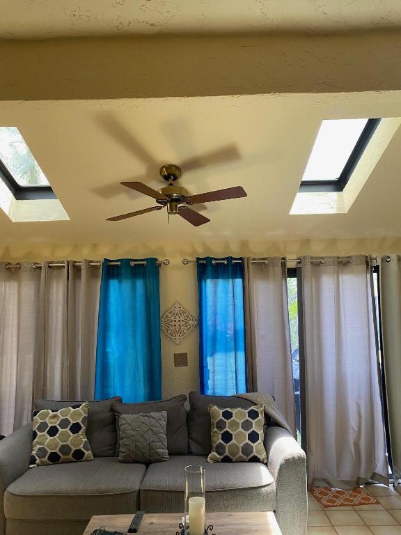 RAINBERRY BAY - Residential