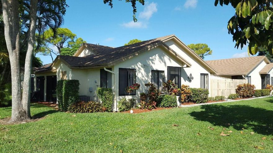 Amazing  and spacious upgraded corner lot Villa, new roof, kitchen, bathrooms, AC and Water heater. Outdoor large space for grilling and entertaining. Rainberry Bay is the perfect residence offering:  Tennis, 2 miles of secure jogging, 6 pools and more.