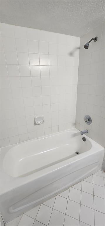 VENETIA GARDENS SOUTH CON - Residential Lease