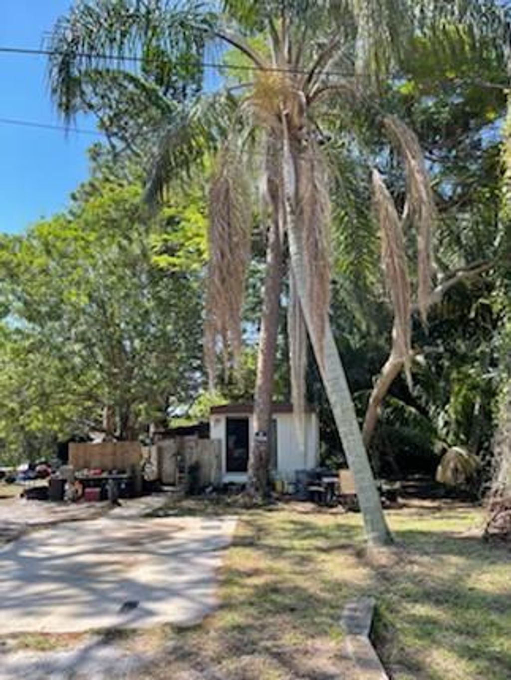 Photo of 3848 SE Grant Street, Stuart, FL 34997 (MLS # R10718995)