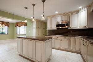 WOODS AT HUNTERS RUN CONDO - Residential