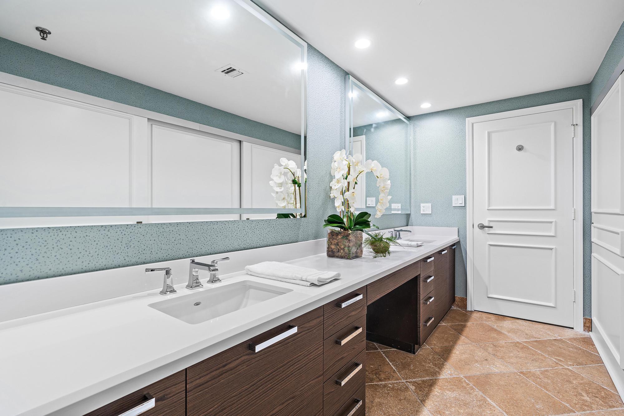 THIRTY ONE TWENTY CONDO - Residential