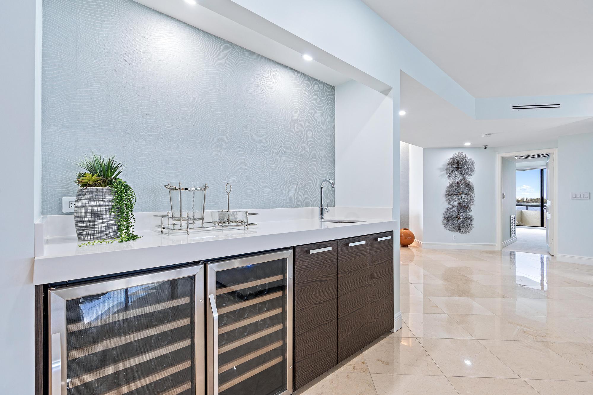 THIRTY ONE TWENTY CONDO - Residential