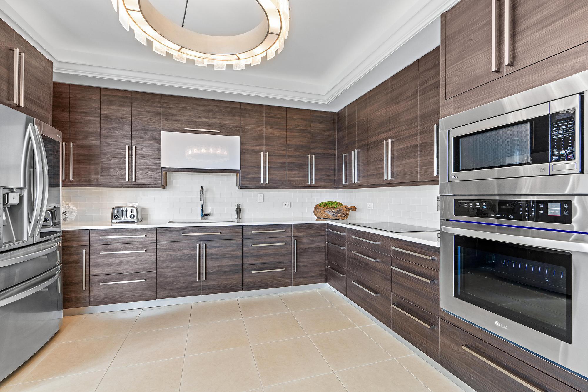 THIRTY ONE TWENTY CONDO - Residential