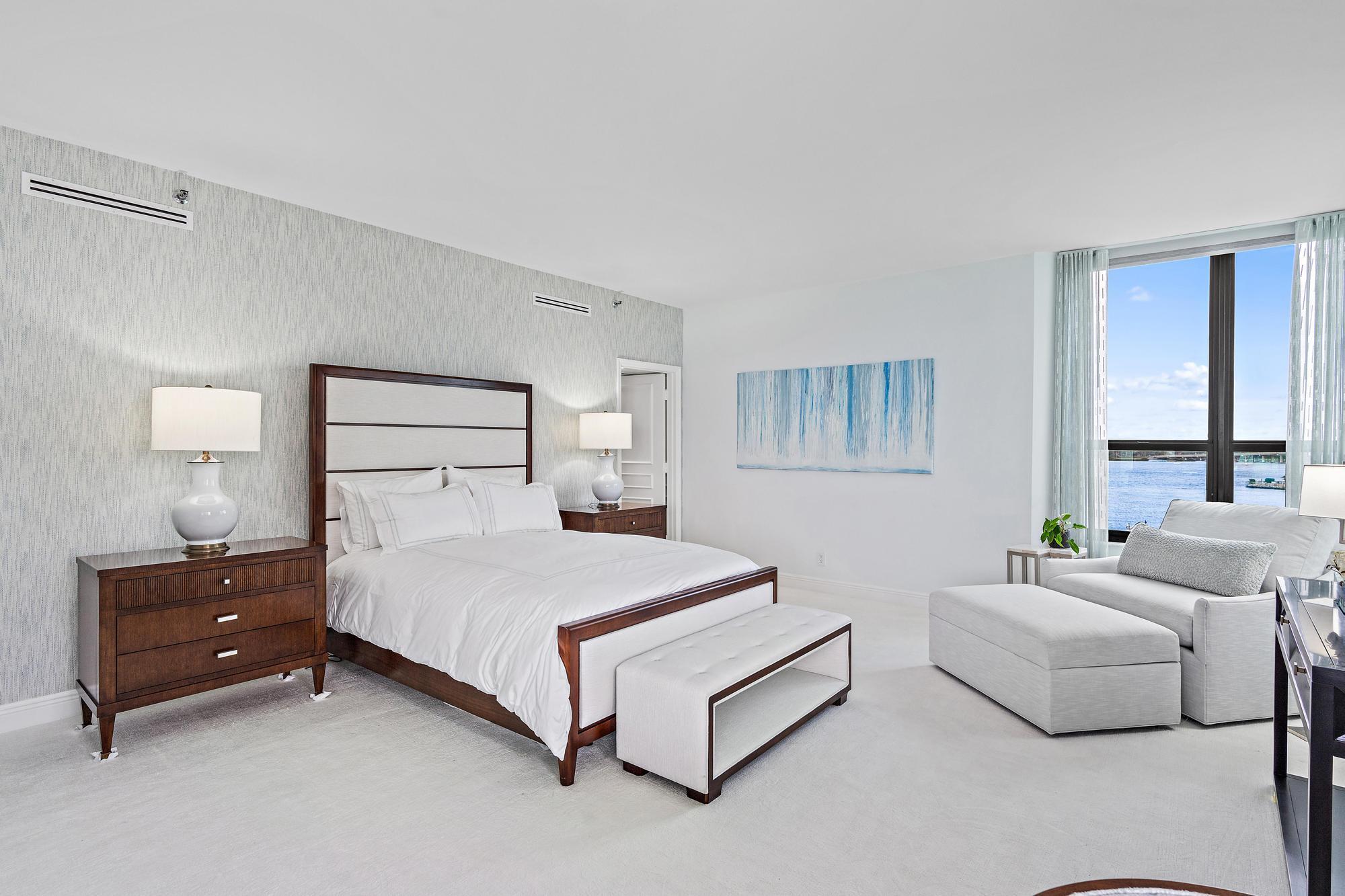 THIRTY ONE TWENTY CONDO - Residential