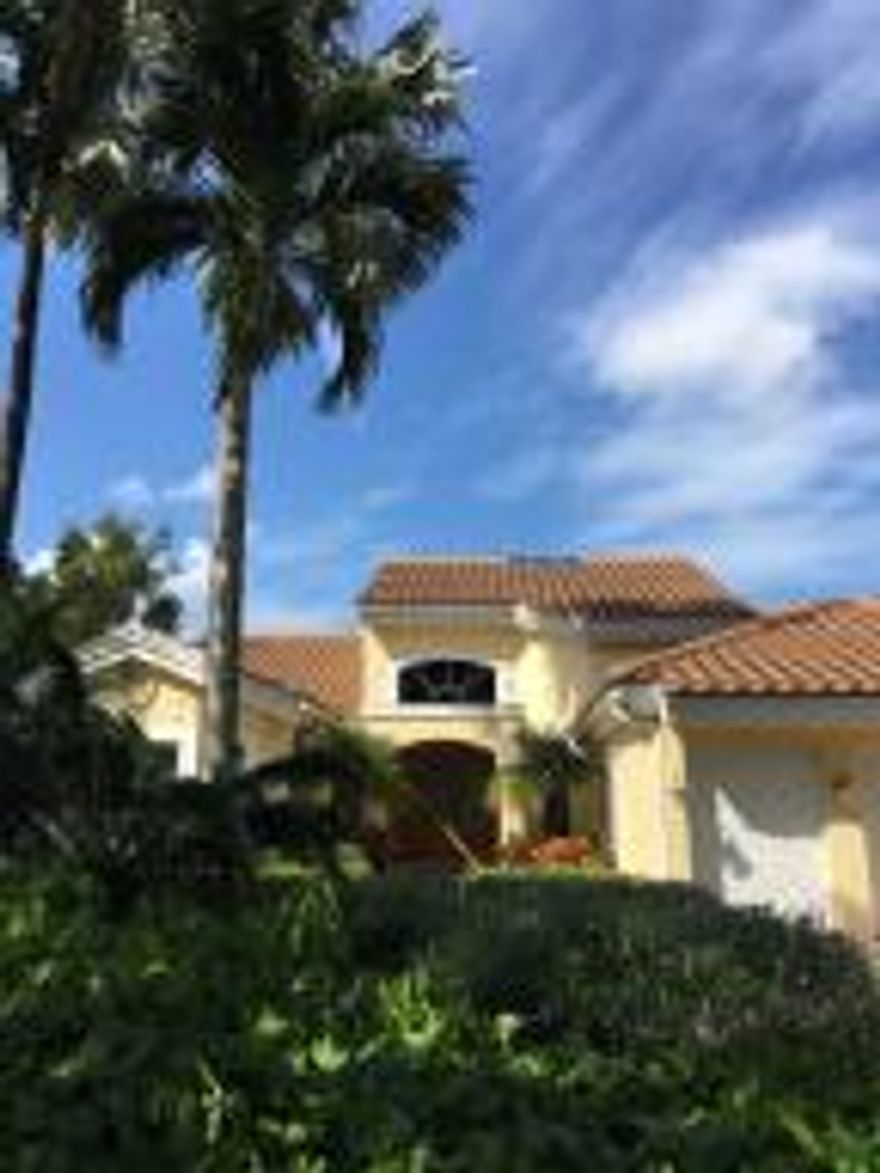 Popular Patio Home style with very limited inventory on the market.  Panoramic wide water views.  Totally renovated gourmet kitchen with top of line appliances, center island with granite countertops,and custom wood cabinetry.  Beautifully detailed throughout, including crown molding, renovated bathrooms with marble tiled walls and flooring,  New roof installed within past 5  years.  On navigable canal with no fixed bridge and direct access to Intracoastal.