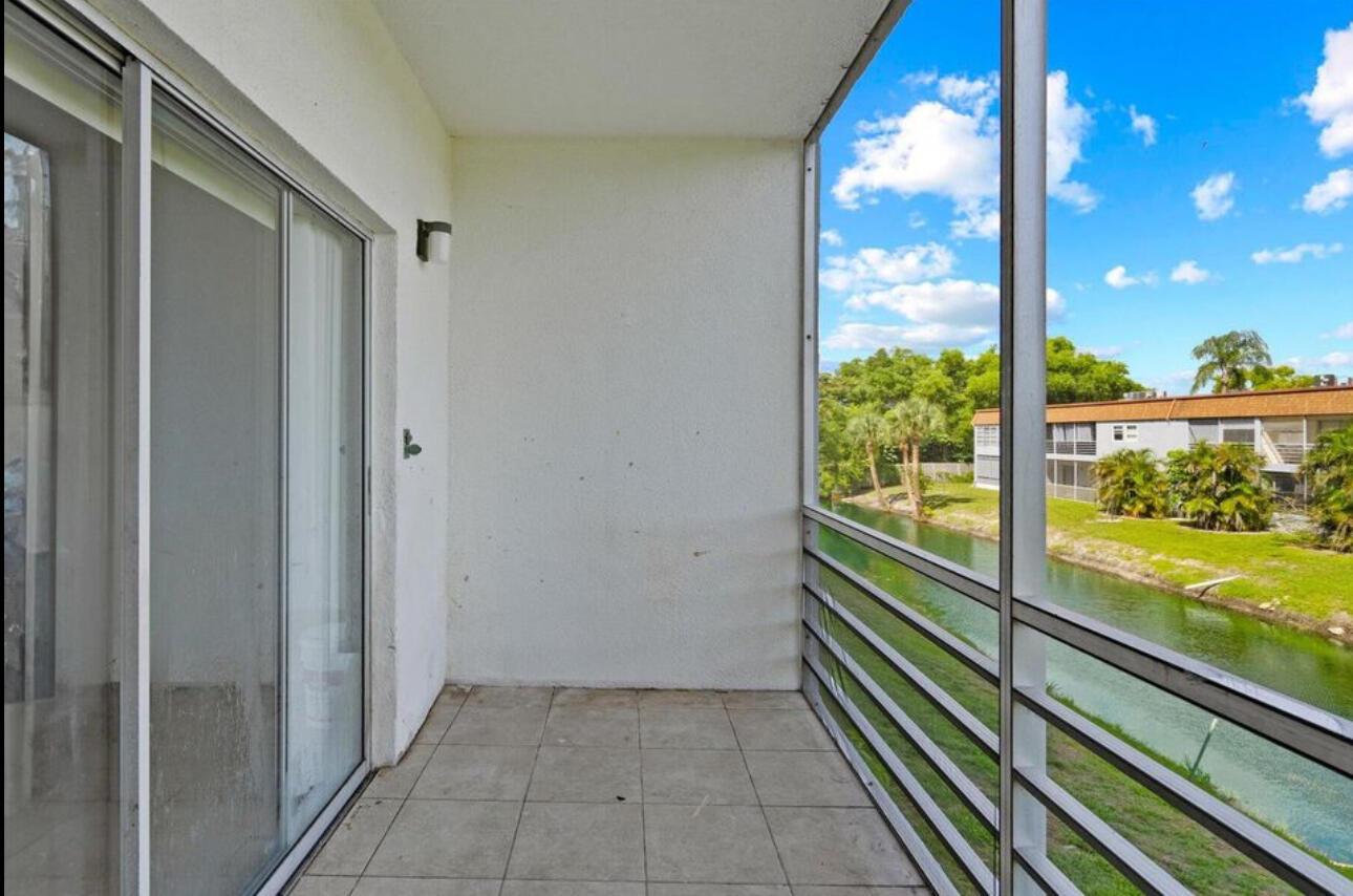 MARINER IV CONDO - Residential Lease