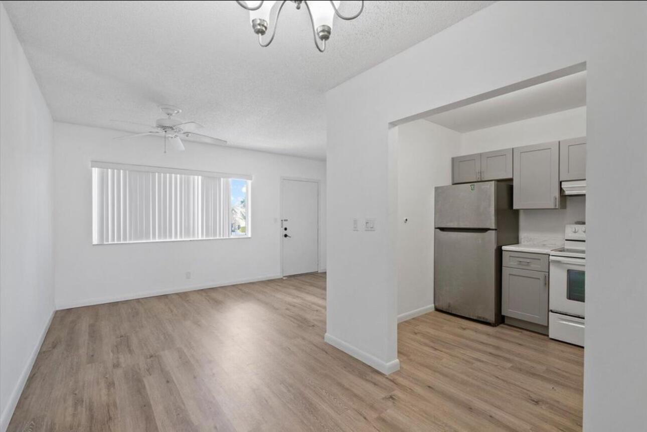 MARINER IV CONDO - Residential Lease