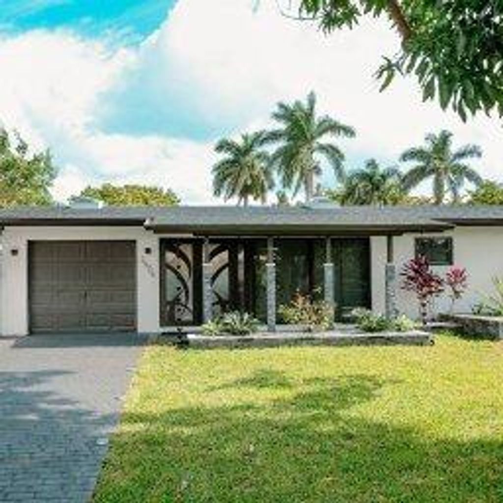 Photo of 2506 Bimini Lane, Fort Lauderdale, FL 33312 (MLS # B26007773)