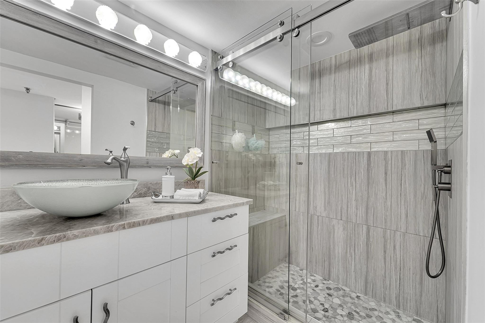 Voyager Condo - Residential