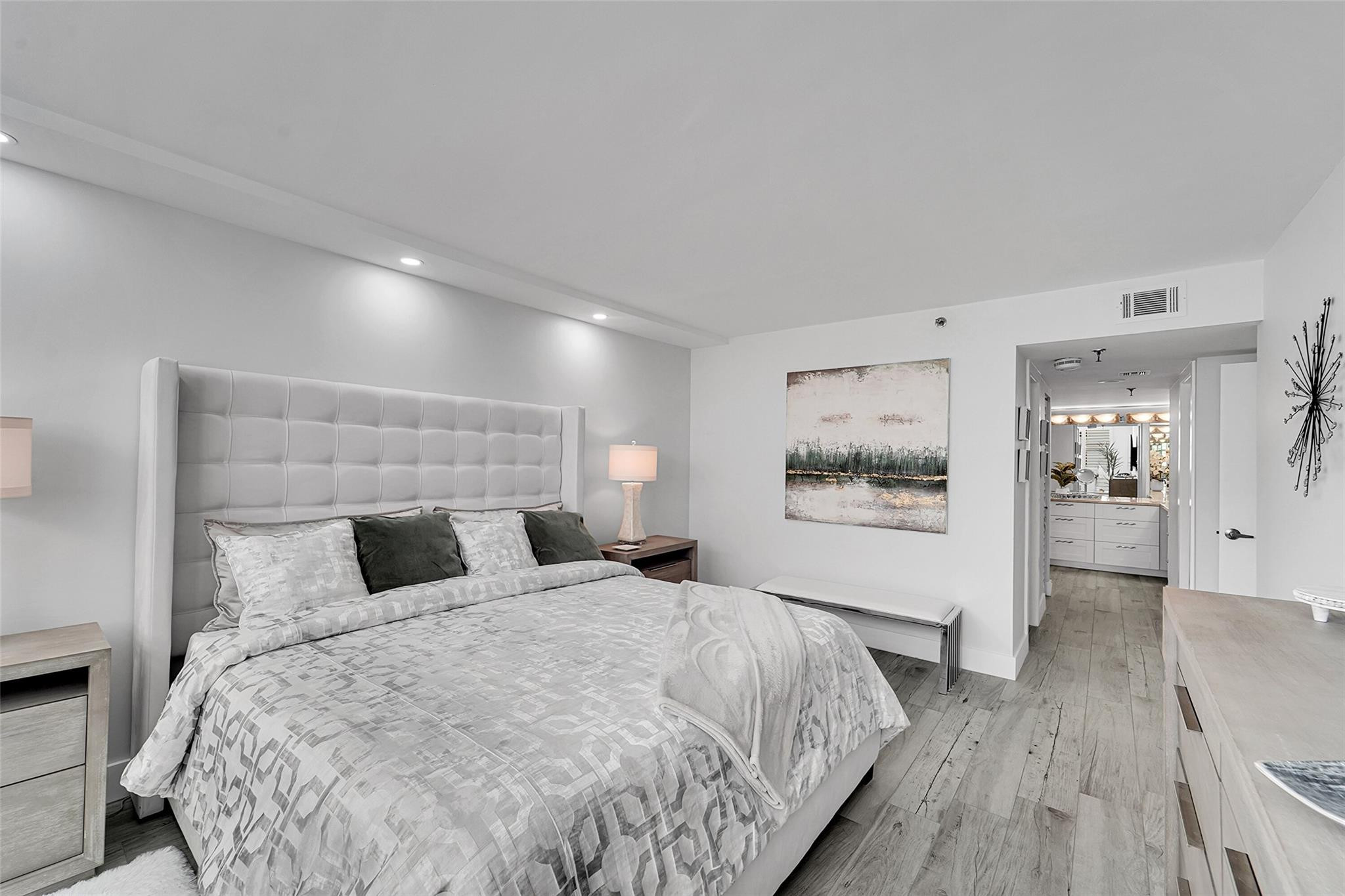 Voyager Condo - Residential