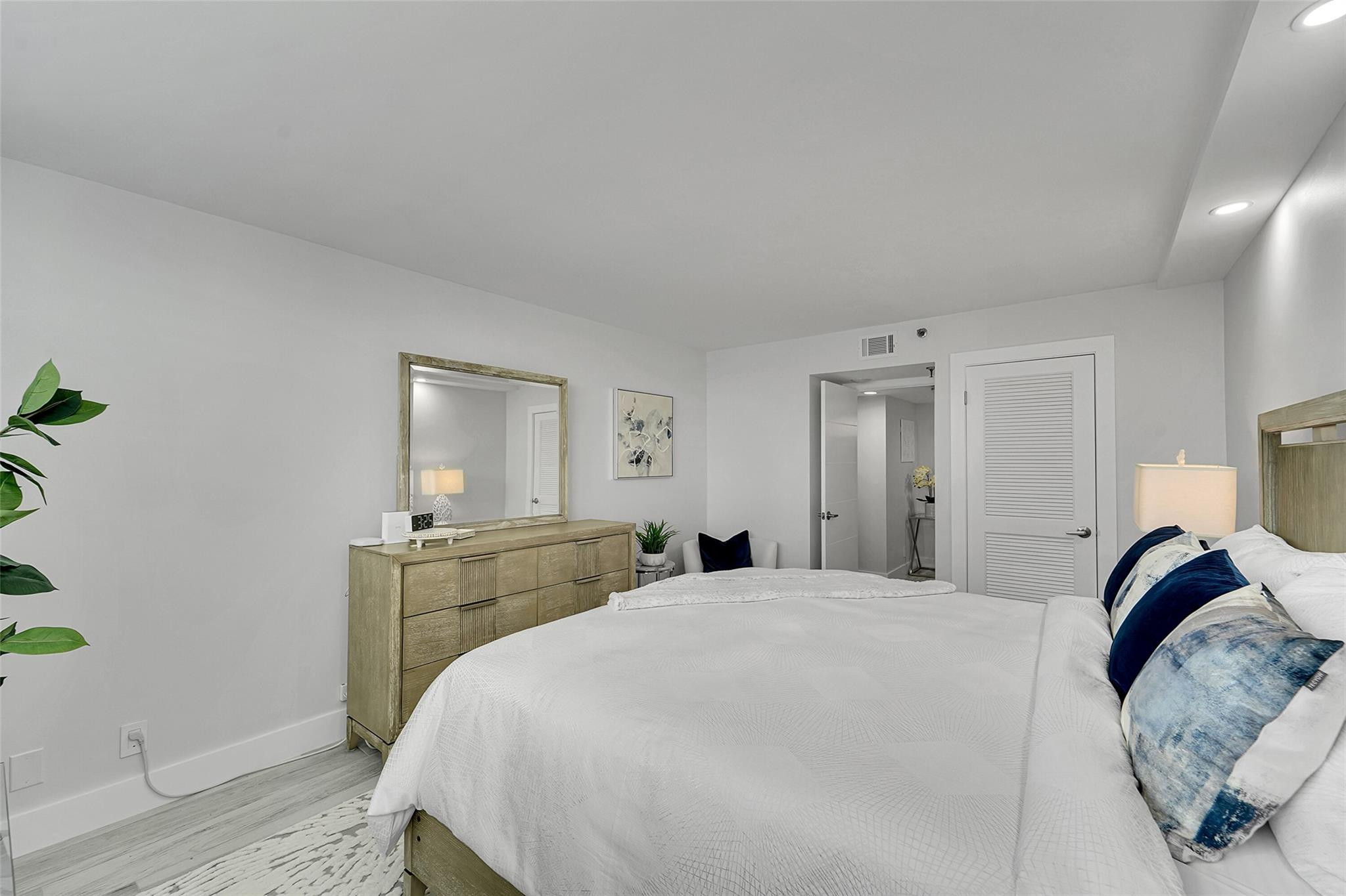 Voyager Condo - Residential