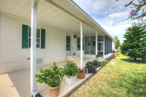 A home in Barefoot Bay