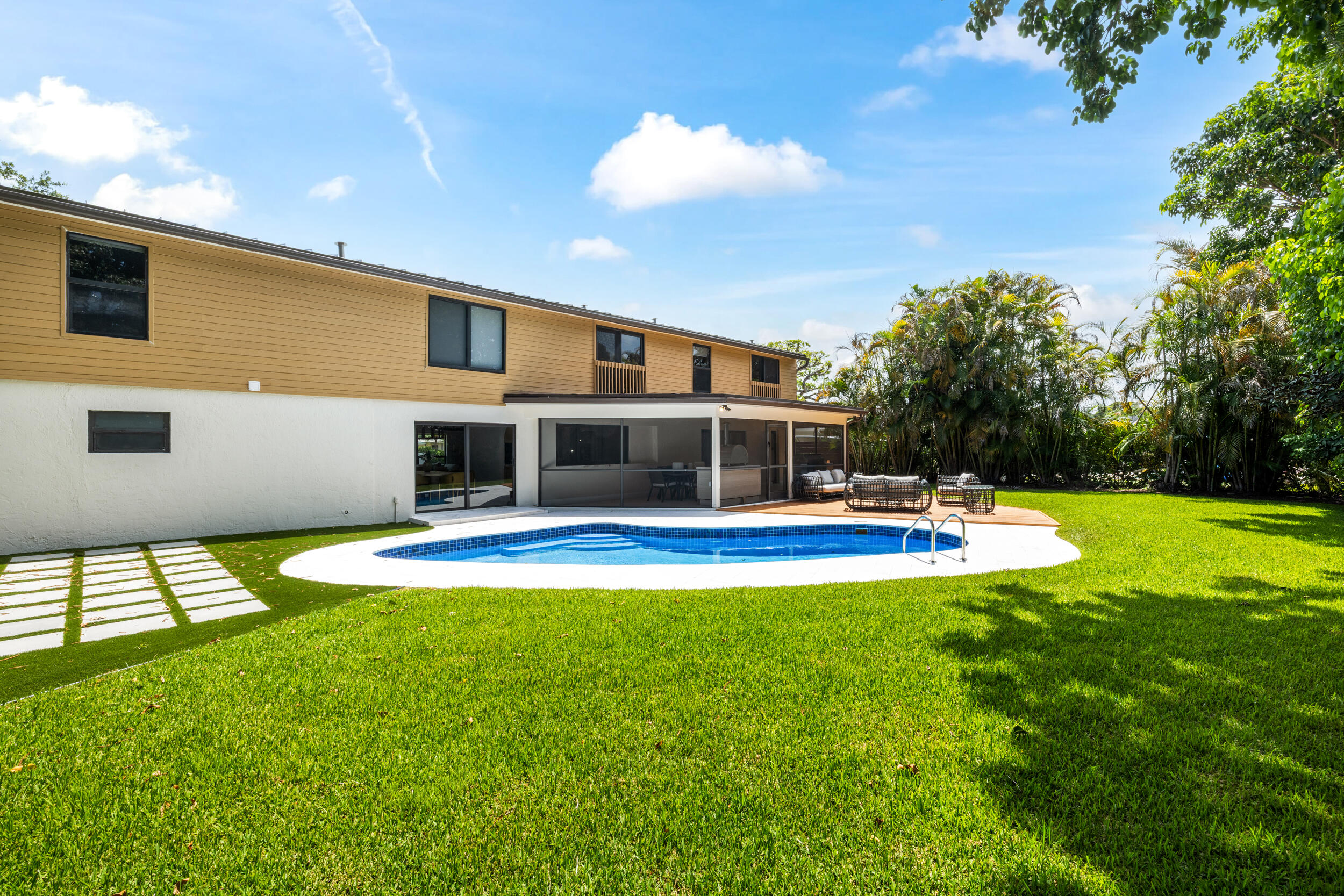 TEQUESTA - Residential