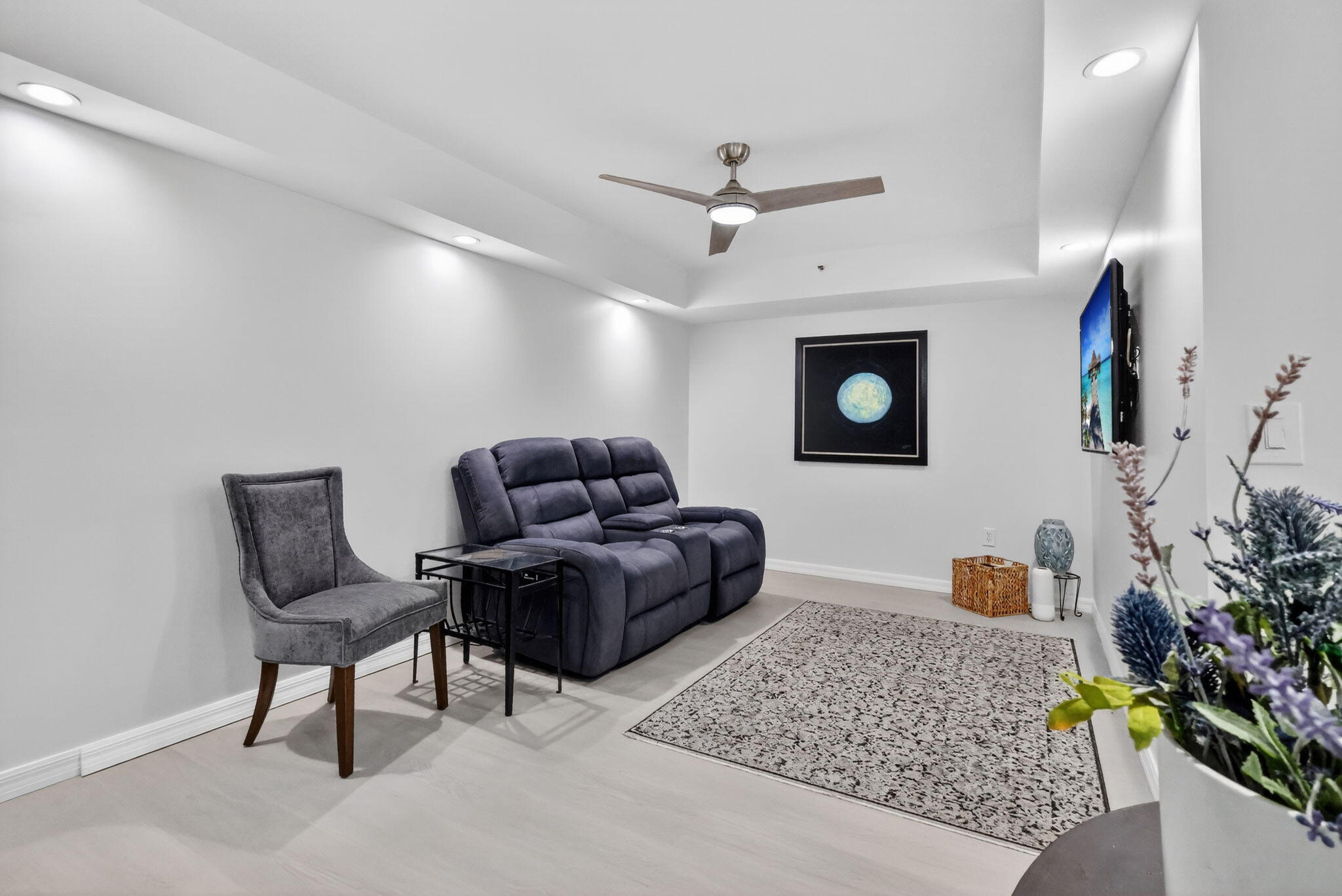 CORAL COVE CONDO - Residential Lease