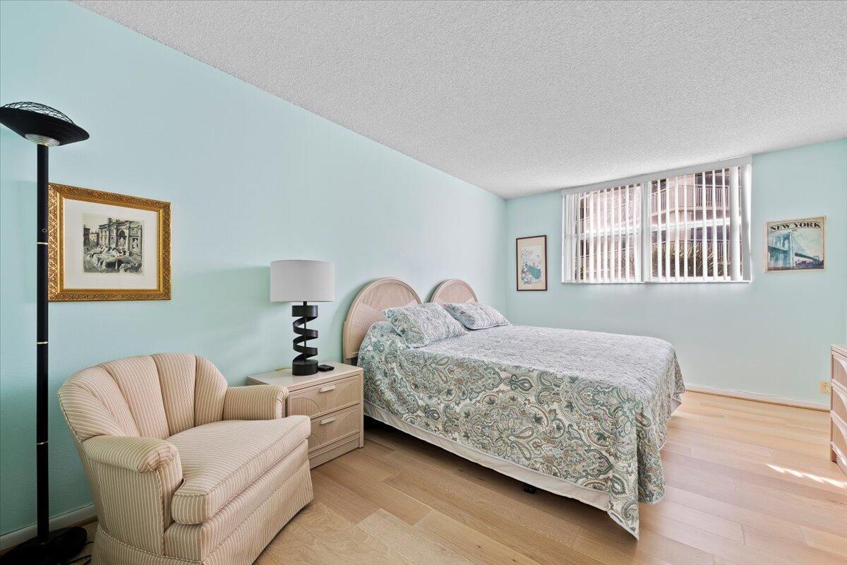 LE CHATEAU ROYAL CONDO - Residential Lease