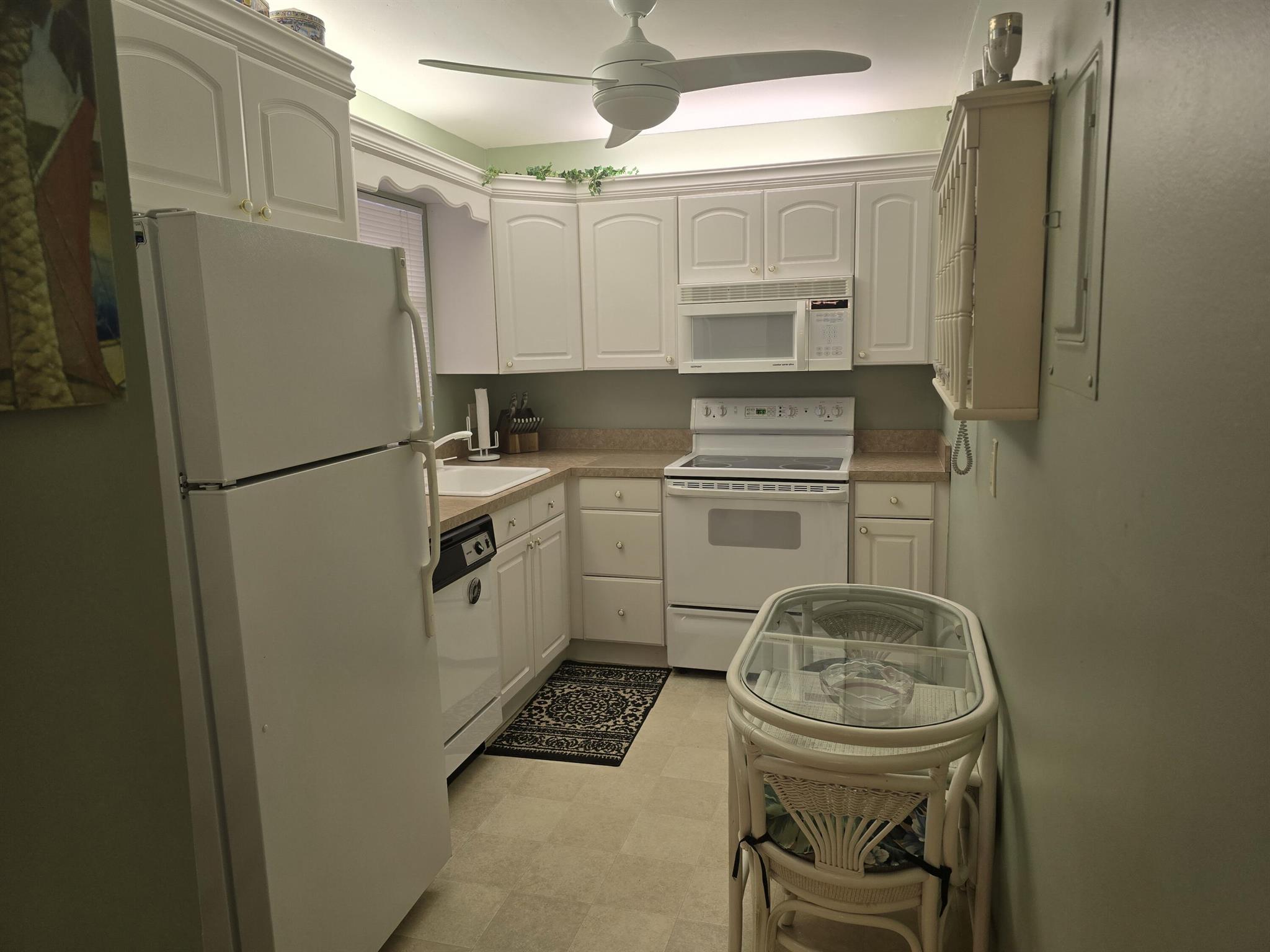 GOLDEN LAKES VILLAGE - Residential