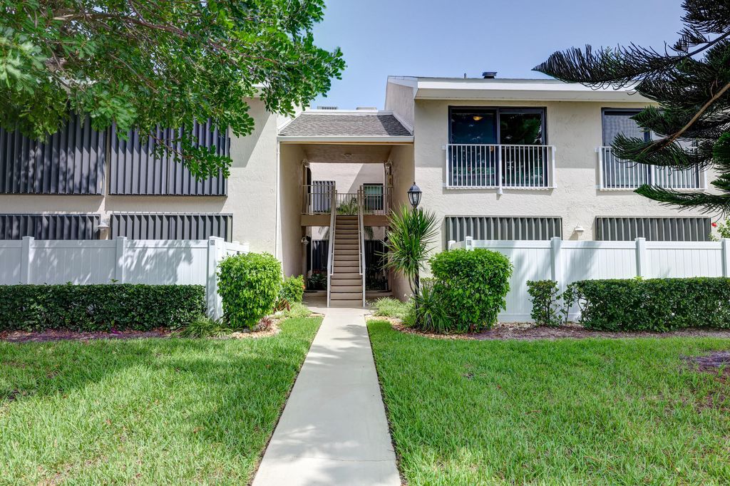 Photo of 3218 S Lakeview Circle #7-206, Hutchinson Island, FL 34949 (MLS # R11035453)