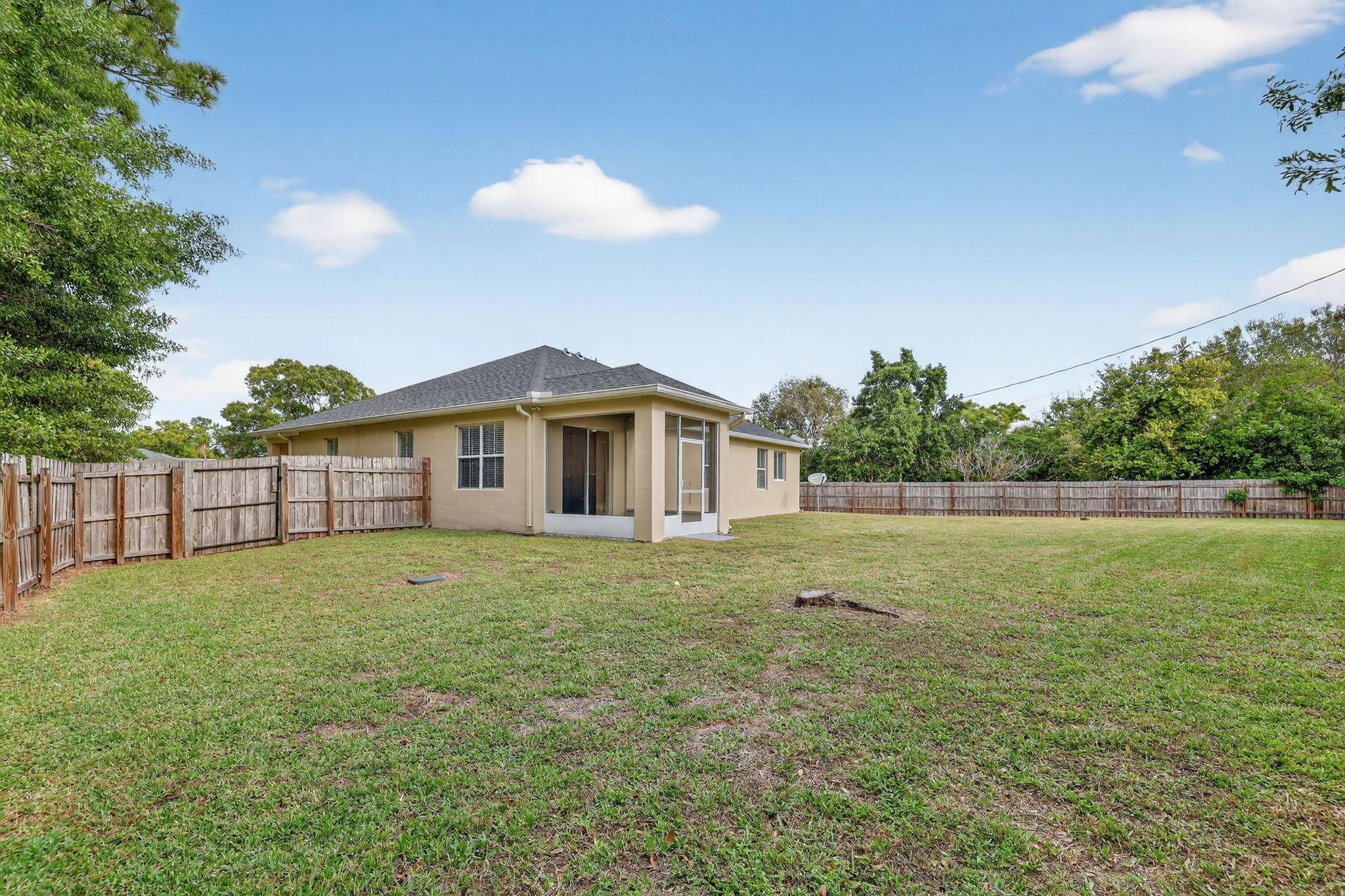 PORT ST LUCIE SECTION 33 - Residential