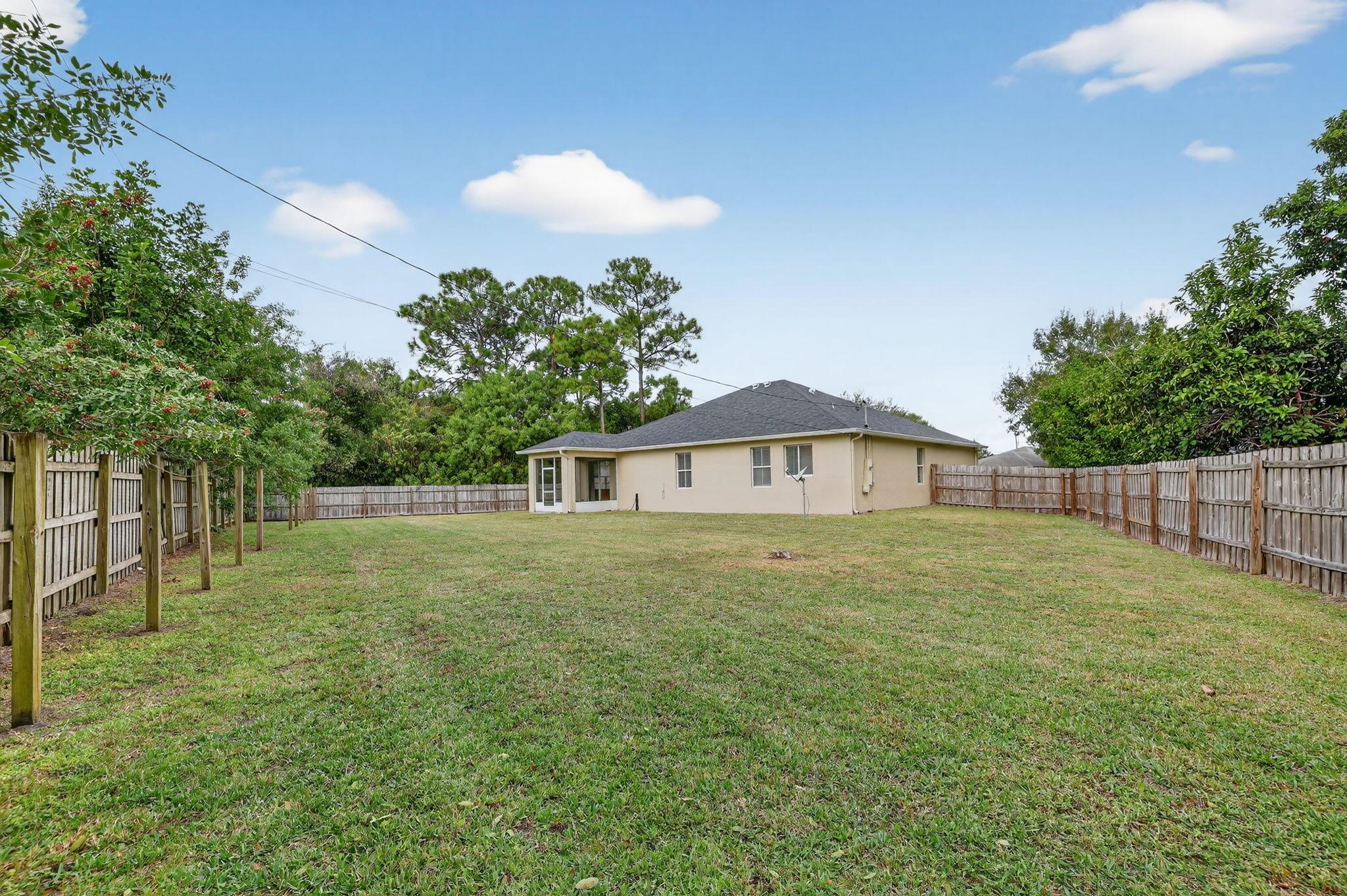 PORT ST LUCIE SECTION 33 - Residential