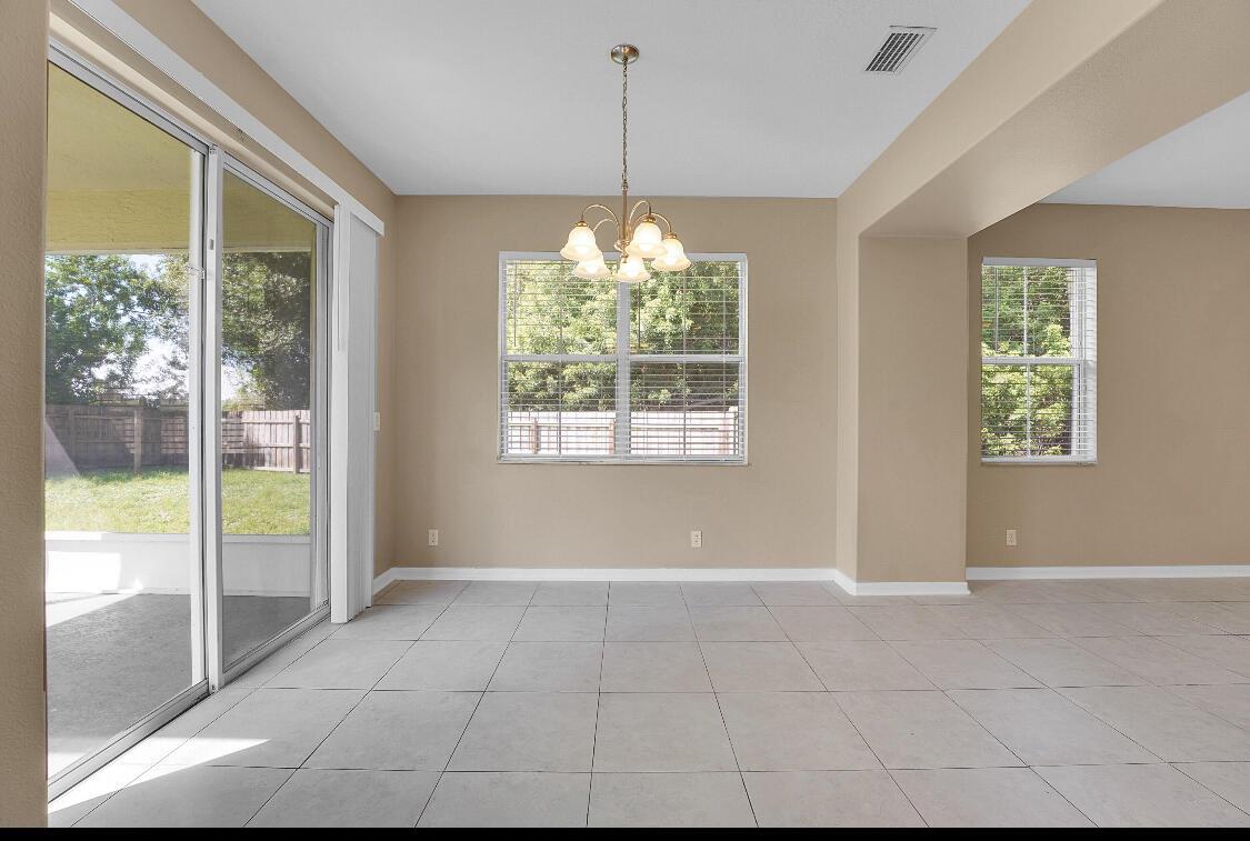 PORT ST LUCIE SECTION 33 - Residential