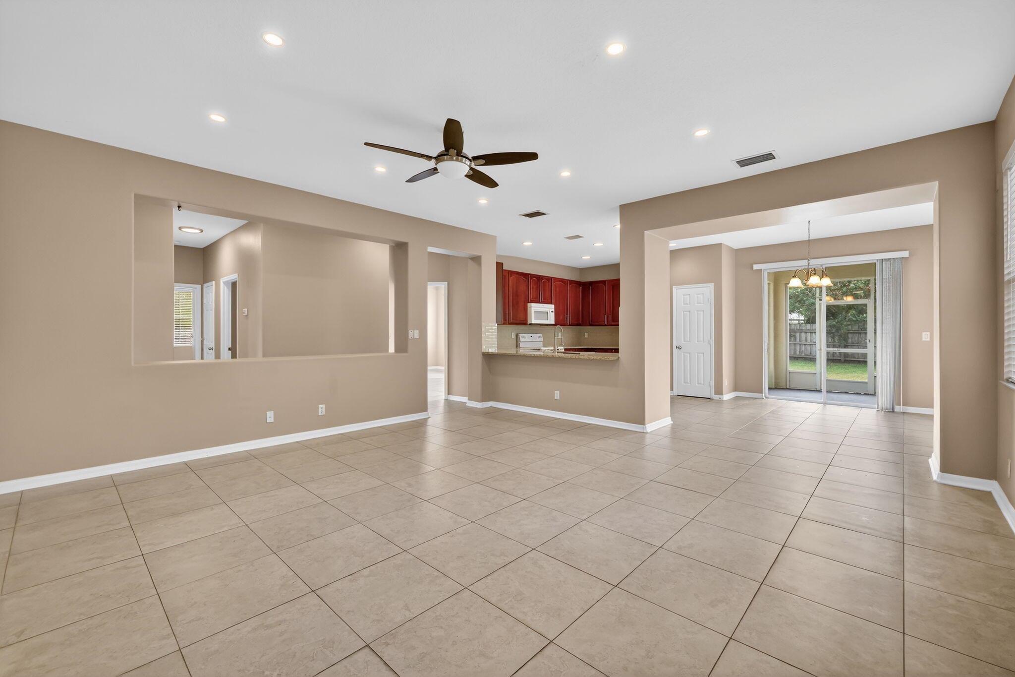 PORT ST LUCIE SECTION 33 - Residential