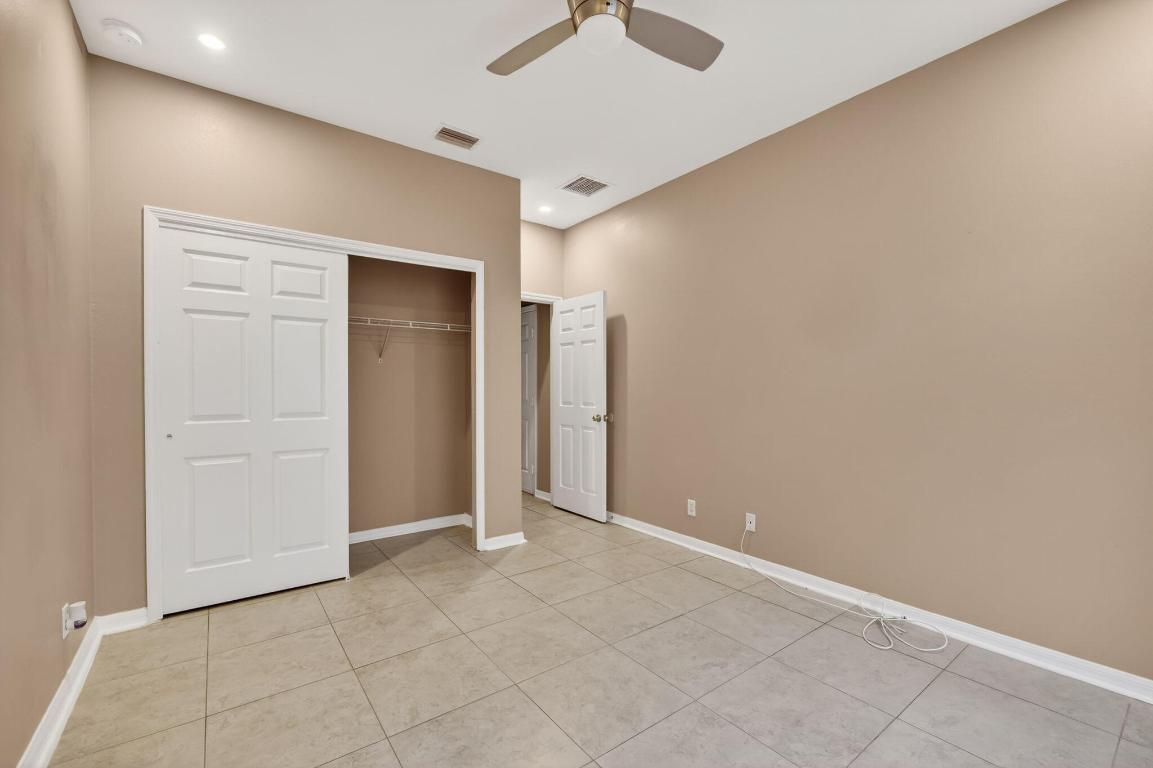 PORT ST LUCIE SECTION 33 - Residential