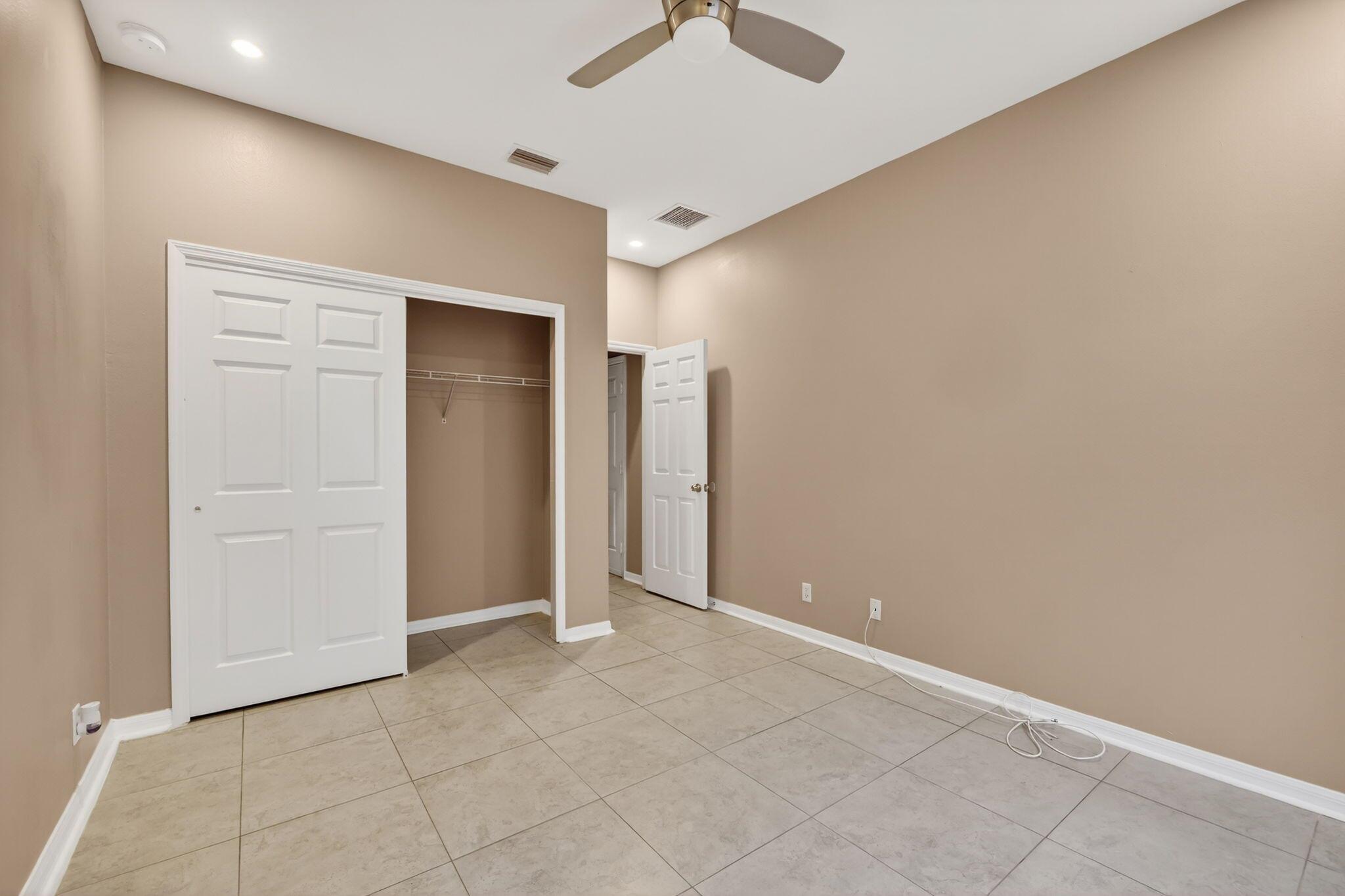 PORT ST LUCIE SECTION 33 - Residential